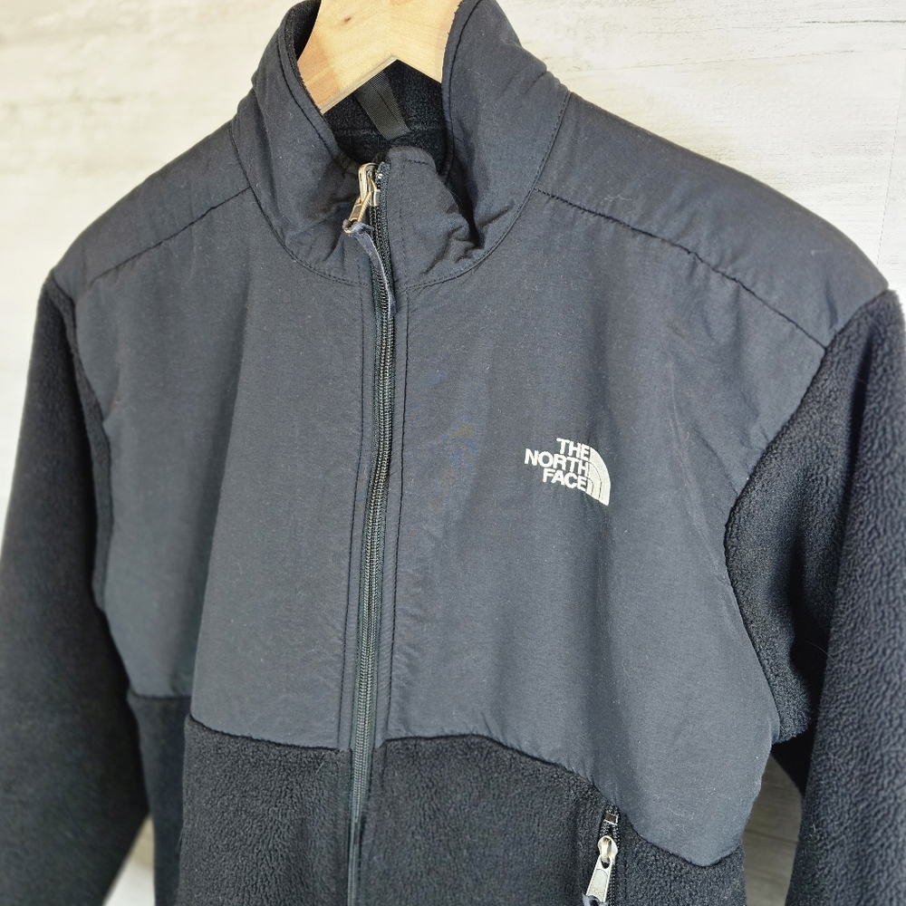 The North Face Denali Polartec Youth Fleece Jacket.